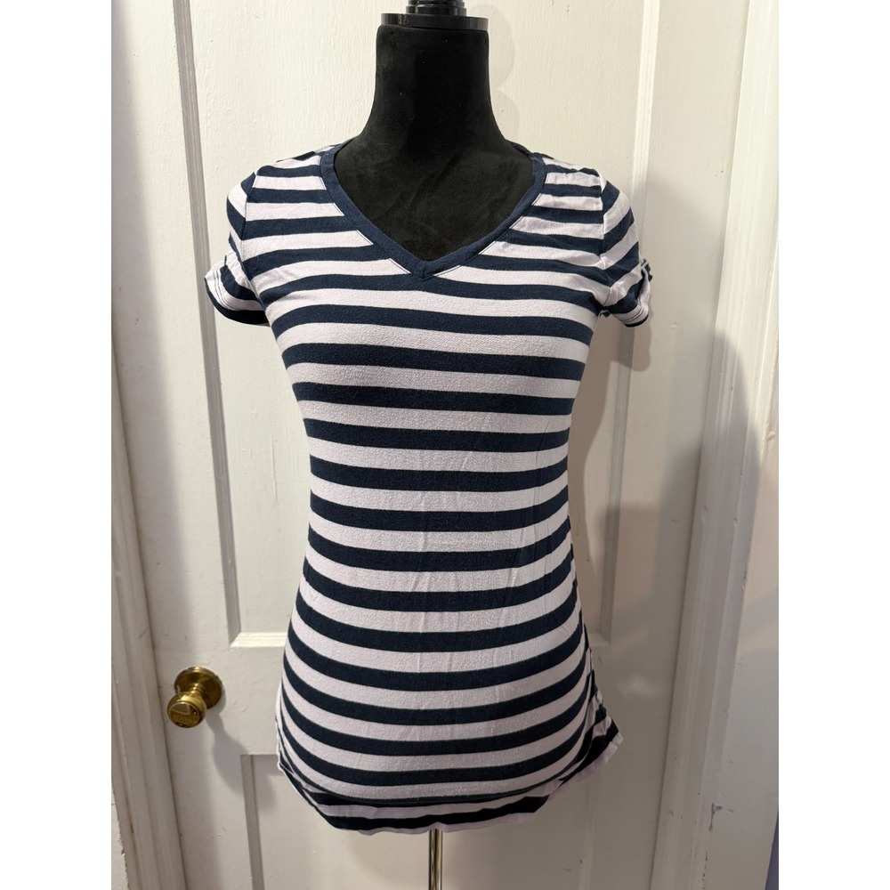 Liz Lange Maternity Navy and White Striped Short Sleeve Top‎ in XS